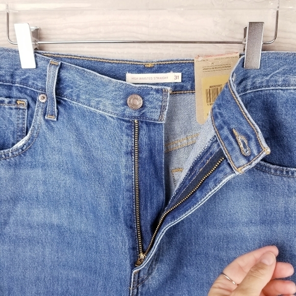 Levi's A00920007 High-Waisted Straight Jeans Women's size 31x29 - Picture 7 of 11